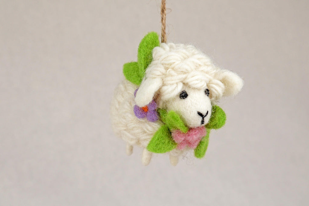 Anhänger Schaf mit Blumenkranz I Frühlingsdeko I Osterdeko I Christbaumschmuck Weihnachtsdeko I Winter Weihnachtsbaum I Weihnachtsschaf