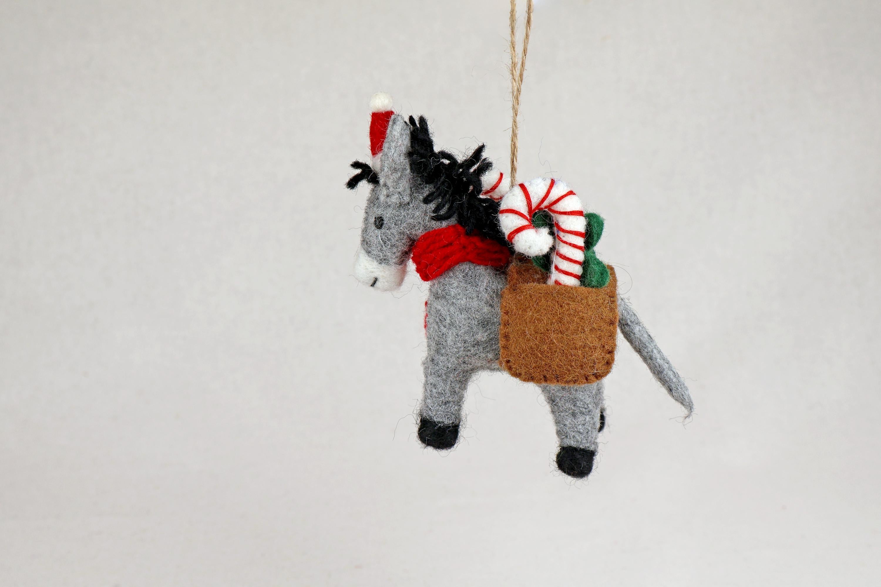 Weihnachtsanhänger Esel mit Zuckerstange I Weihnachtsschmuck Esel I Filz I Weihnachtsbaum I Christbaumschmuck I Weihnachtsdeko