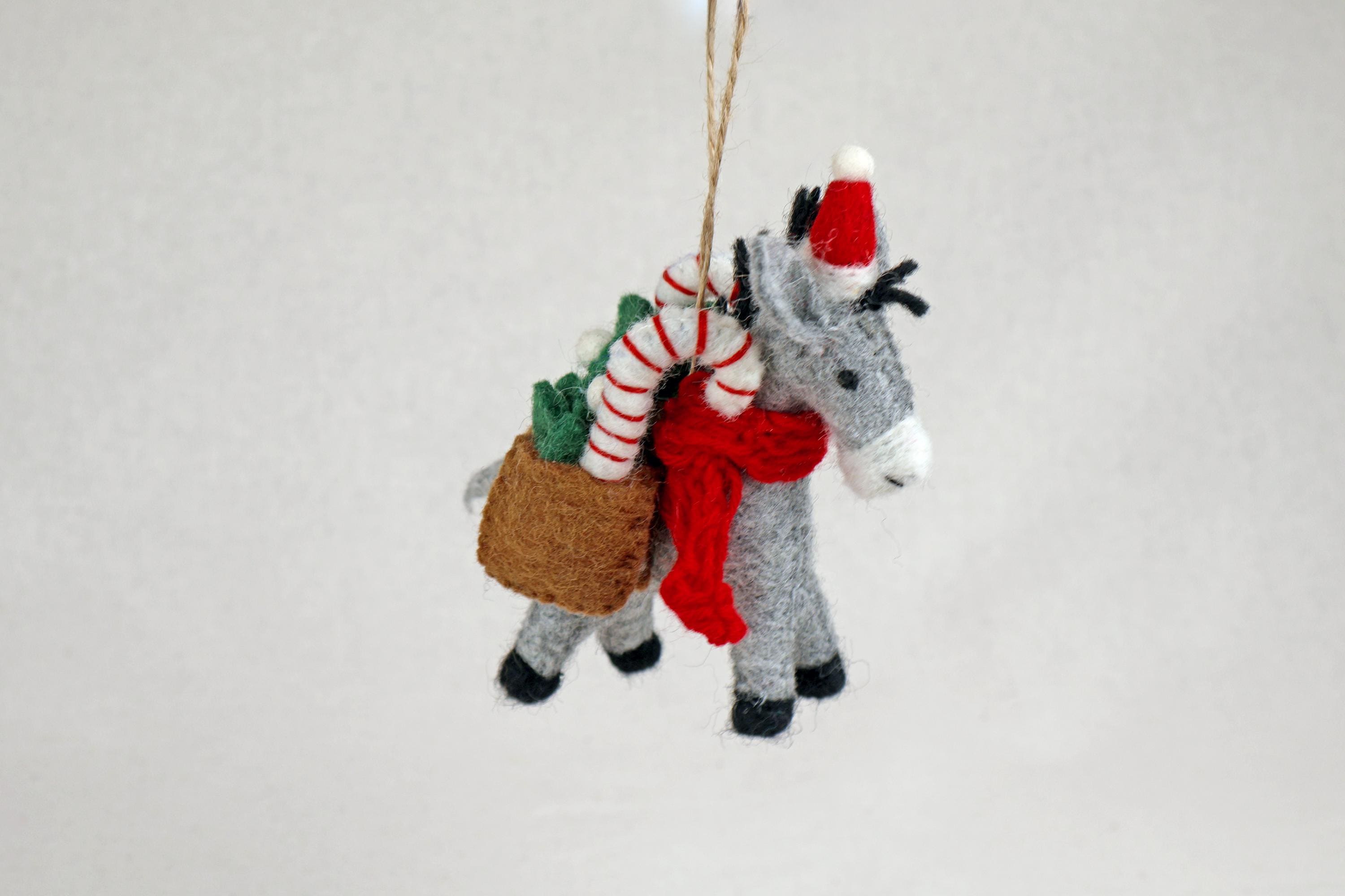 Weihnachtsanhänger Esel mit Zuckerstange I Weihnachtsschmuck Esel I Filz I Weihnachtsbaum I Christbaumschmuck I Weihnachtsdeko
