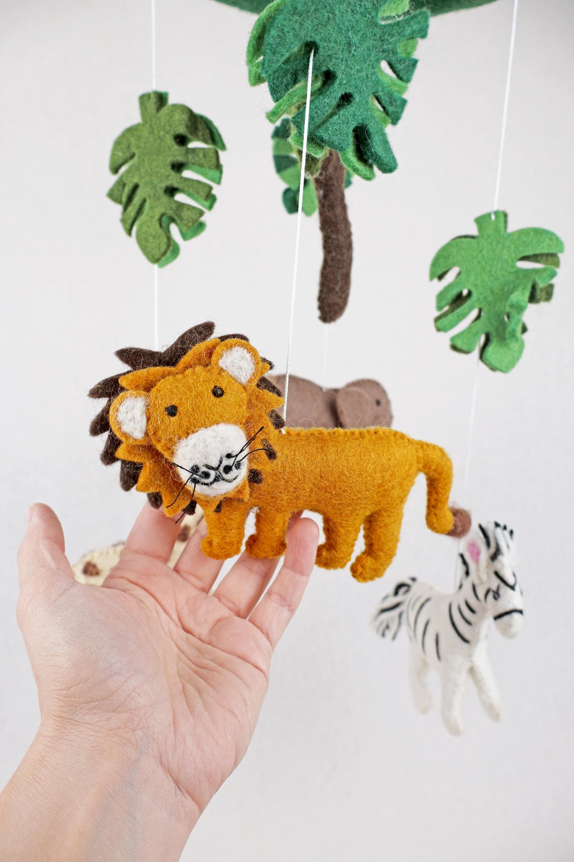 Mobilé Safari I Elefant I Löwe I Zebra I Kinderzimmer I Filz I Babyzimmer I Schafswolle I Nachhaltige Dekoration I Babyzimmer I