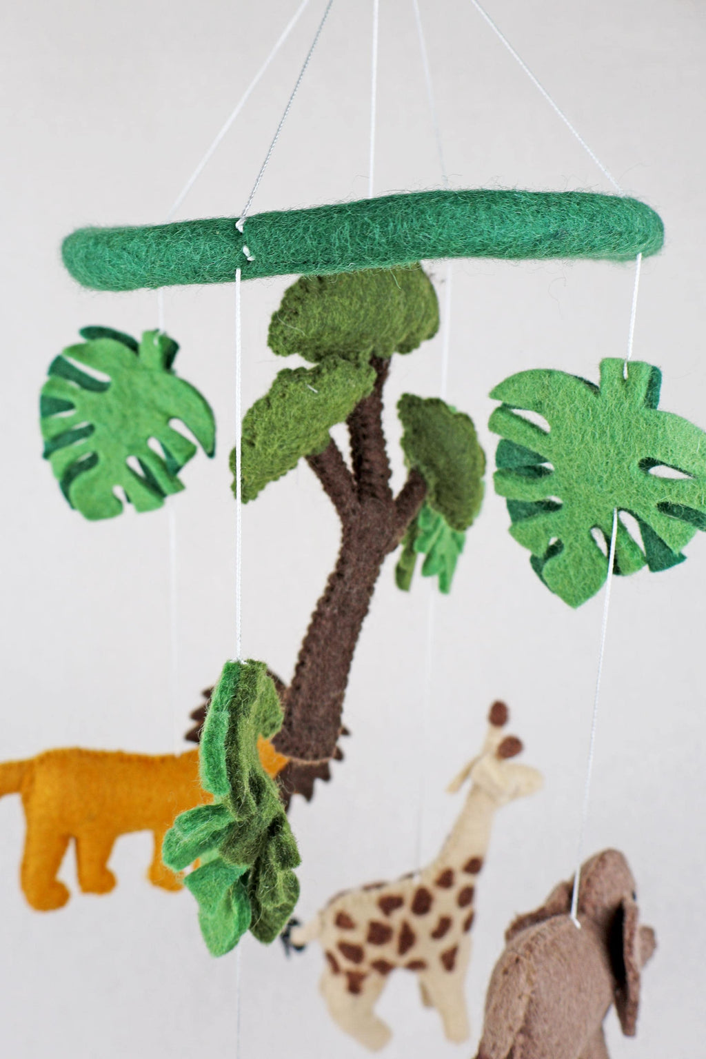 Mobilé Safari I Elefant I Löwe I Zebra I Kinderzimmer I Filz I Babyzimmer I Schafswolle I Nachhaltige Dekoration I Babyzimmer I