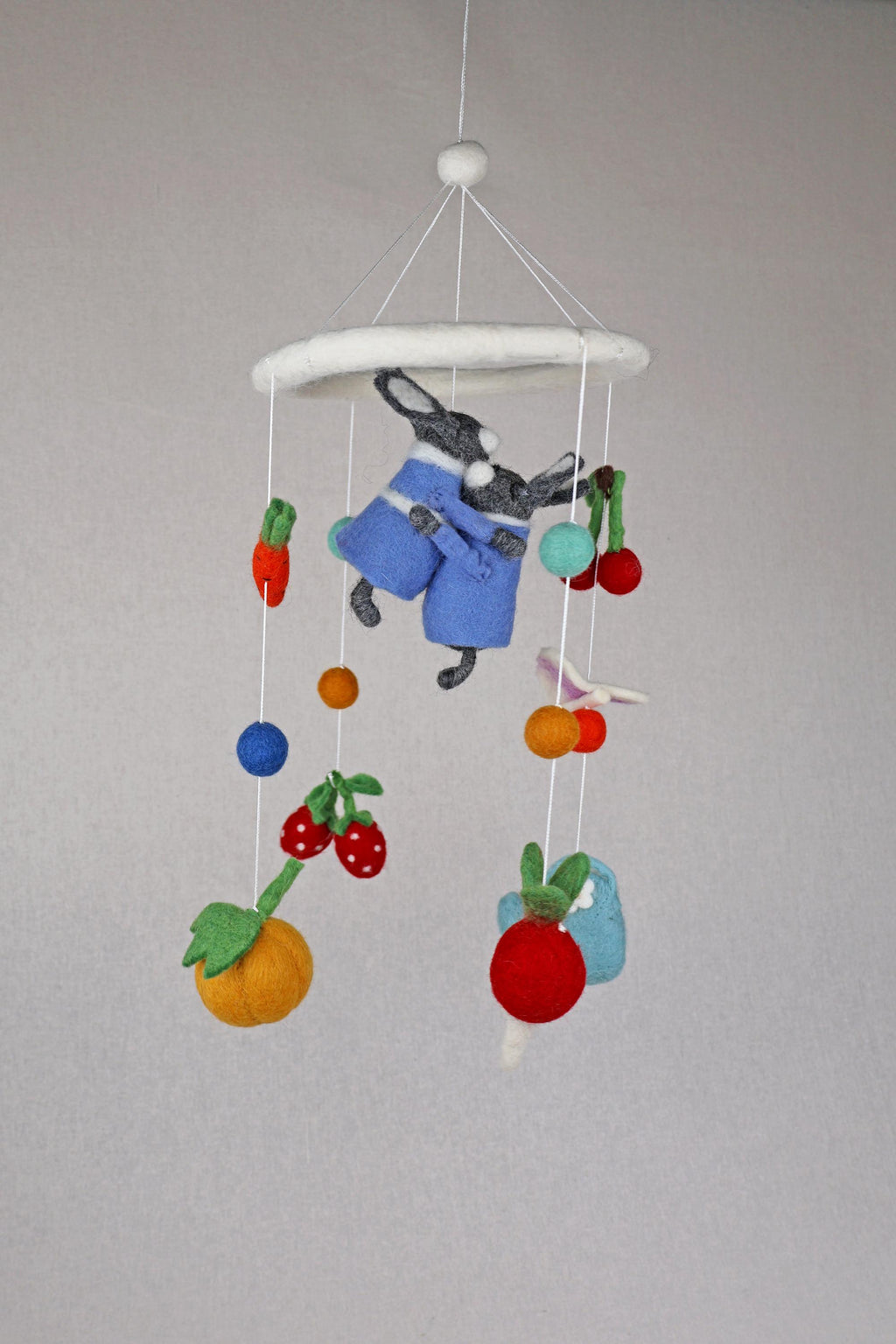 Filz-Mobile Häschen im Gemüsegarten I Mobilé Kinderzimmer I Filzdeko Kinderzimmer I Babyzimmer I Babydekoration I Obstdeko I Gießkanne