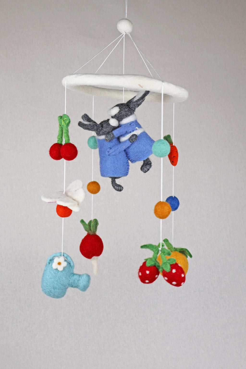 Filz-Mobile Häschen im Gemüsegarten I Mobilé Kinderzimmer I Filzdeko Kinderzimmer I Babyzimmer I Babydekoration I Obstdeko I Gießkanne