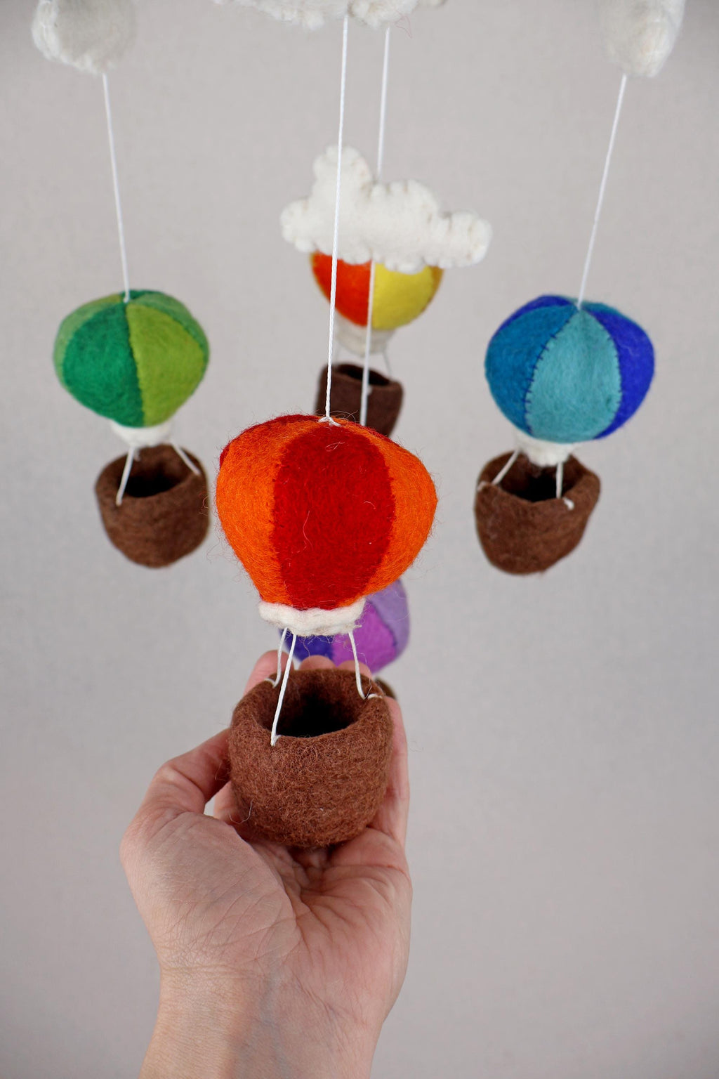 Heißluftballon Mobilé Baby I Kinderzimmer Dekoration I Babyzimmer Ausstattung I Geburt I Filzdeko Baby I Regenbogen Wolke I Mobilé Filz