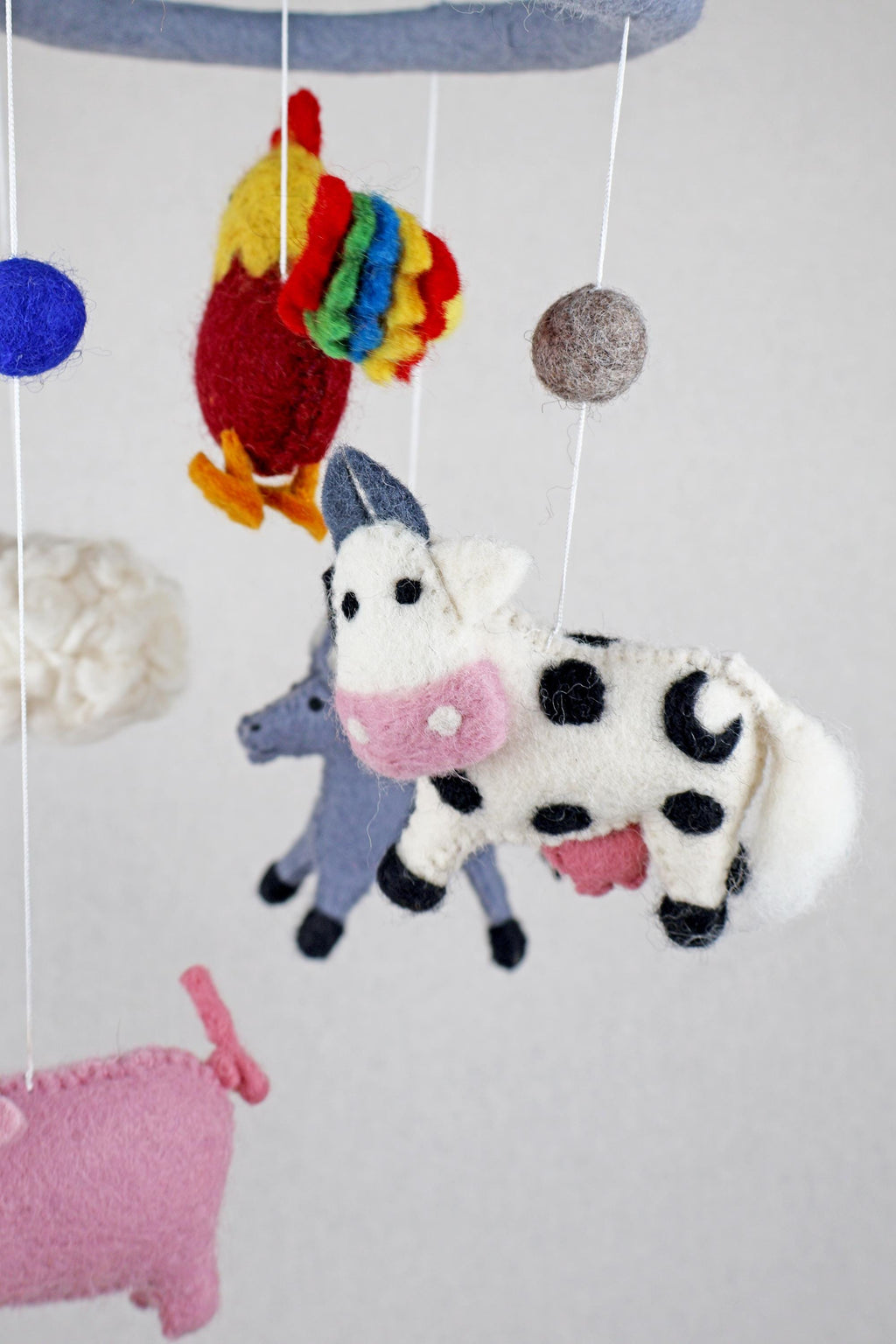 Mobilé Bauernhof, Kinderzimmer, Filz, Schwein, Esel, Hahn, Kuh, Babyzimmer, Kindergarten, Wolle, Schafswolle, Dekoration, Babybett, Geburt
