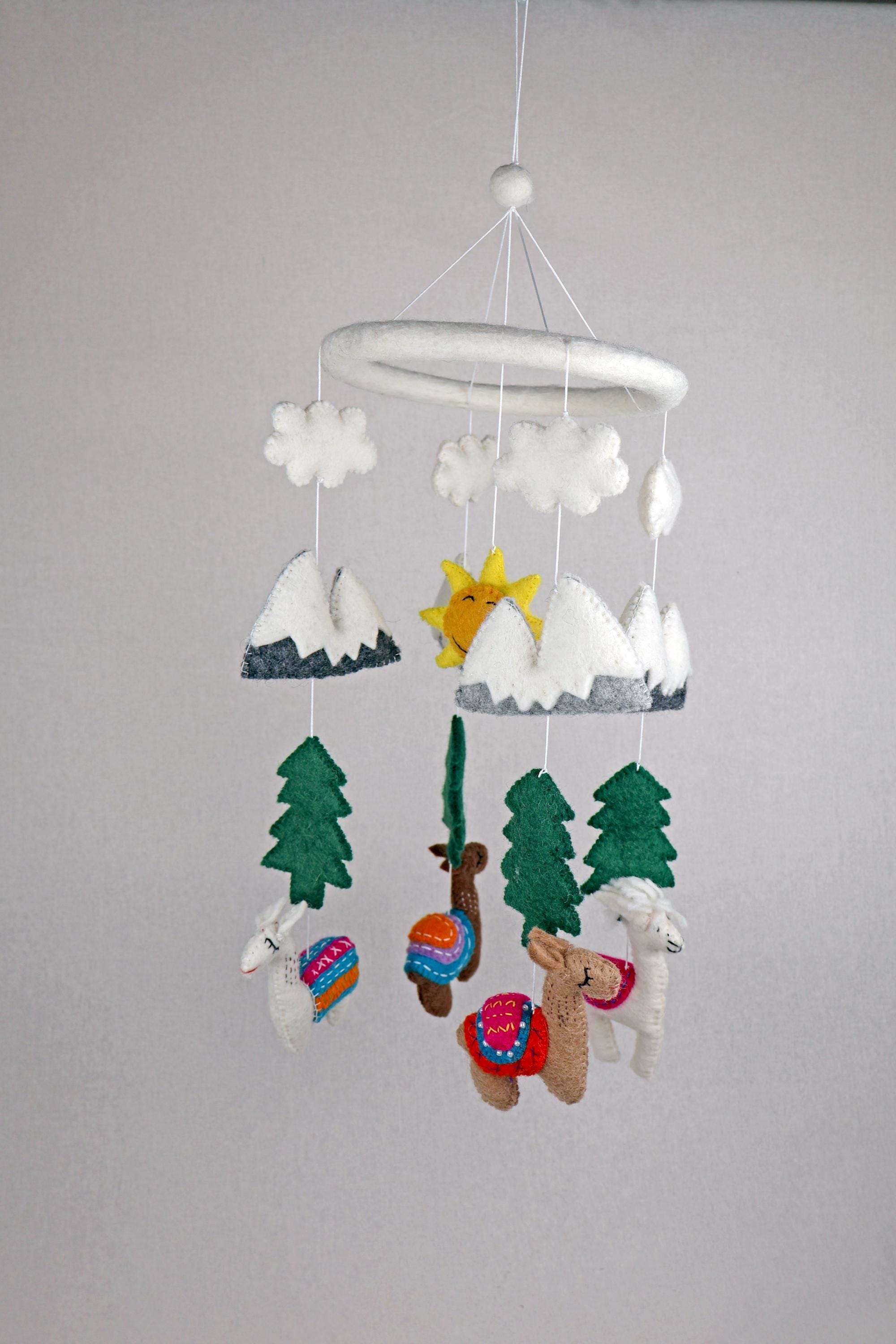 Mobilé Baby Kinderzimmer Dekoration Filz Lama Alpaka Babyzimmer Kindergarten Wolle Babybett Geschenk zur Geburt Babyshower
