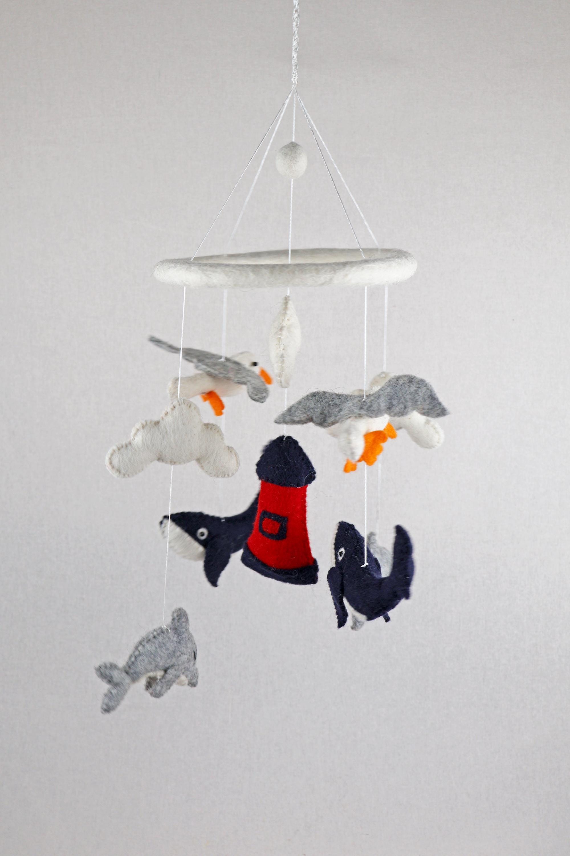 Leuchtturm Mobilé, Möwe, Walfisch, Delfin, maritim, Kinderzimmer, Filz, Babyzimmer, Wolle, Schafswolle, Dekoration, Babybett, Geburt, Orca
