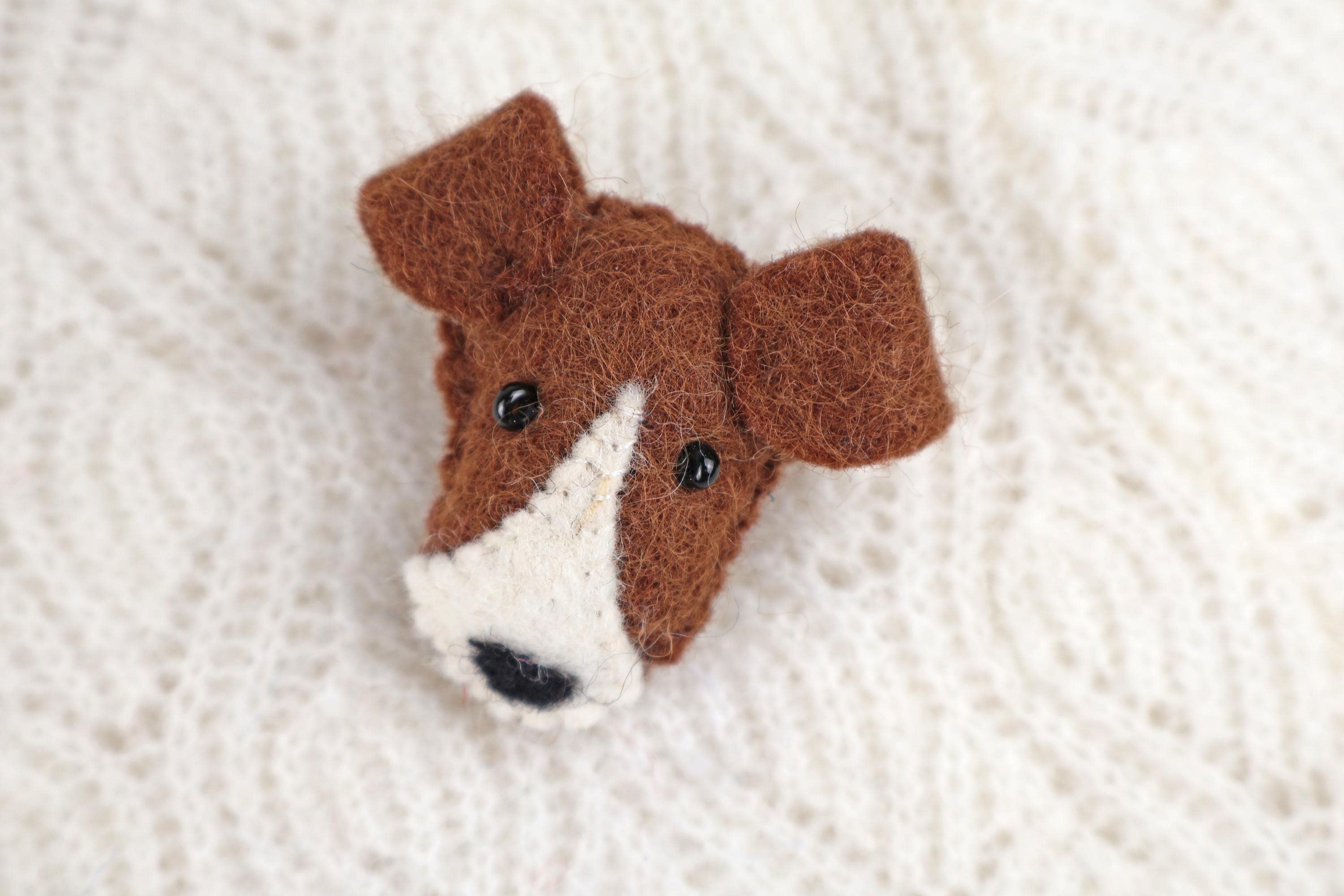 Filz Anstecker Brosche Hund dog