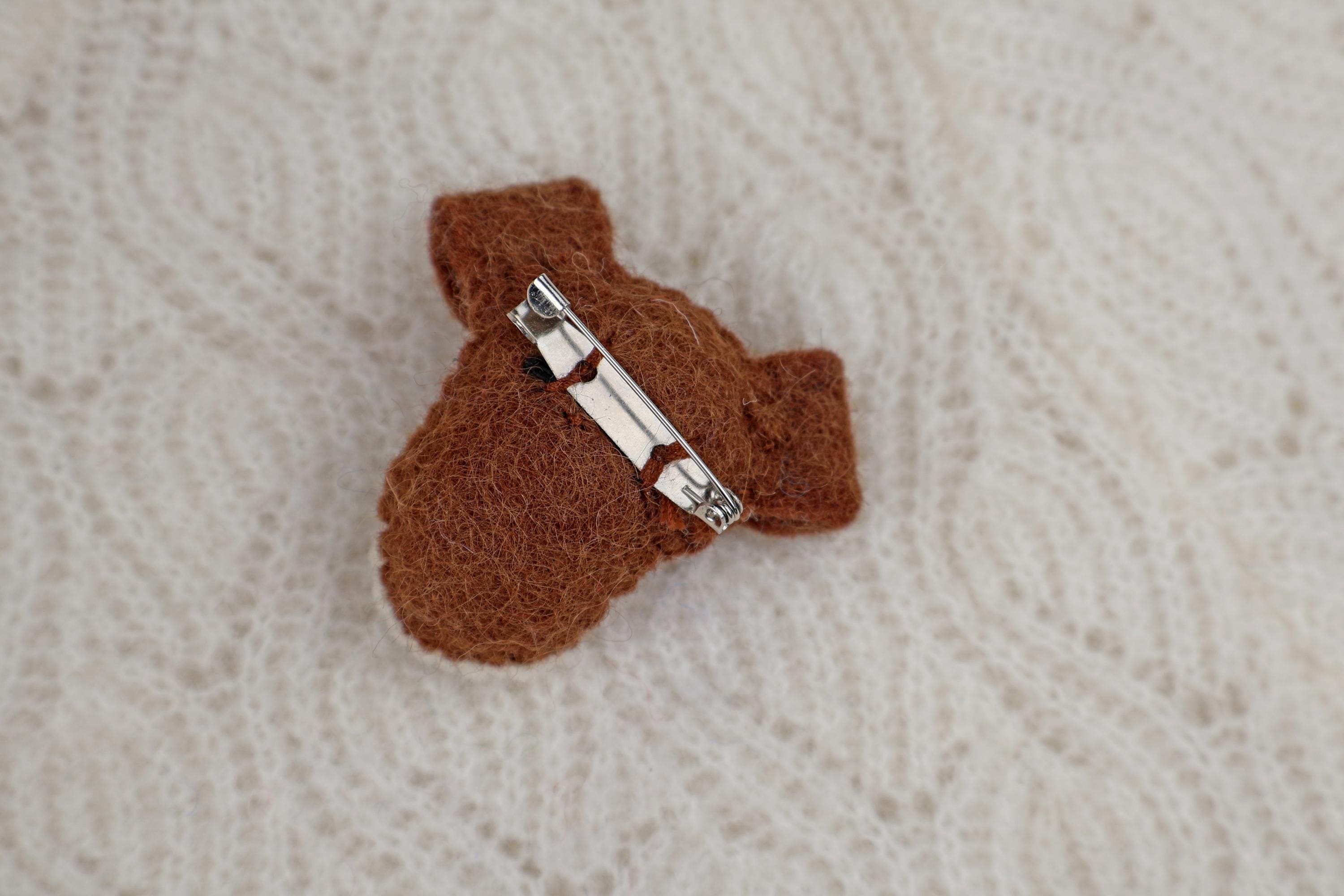 Filz Anstecker Brosche Hund dog