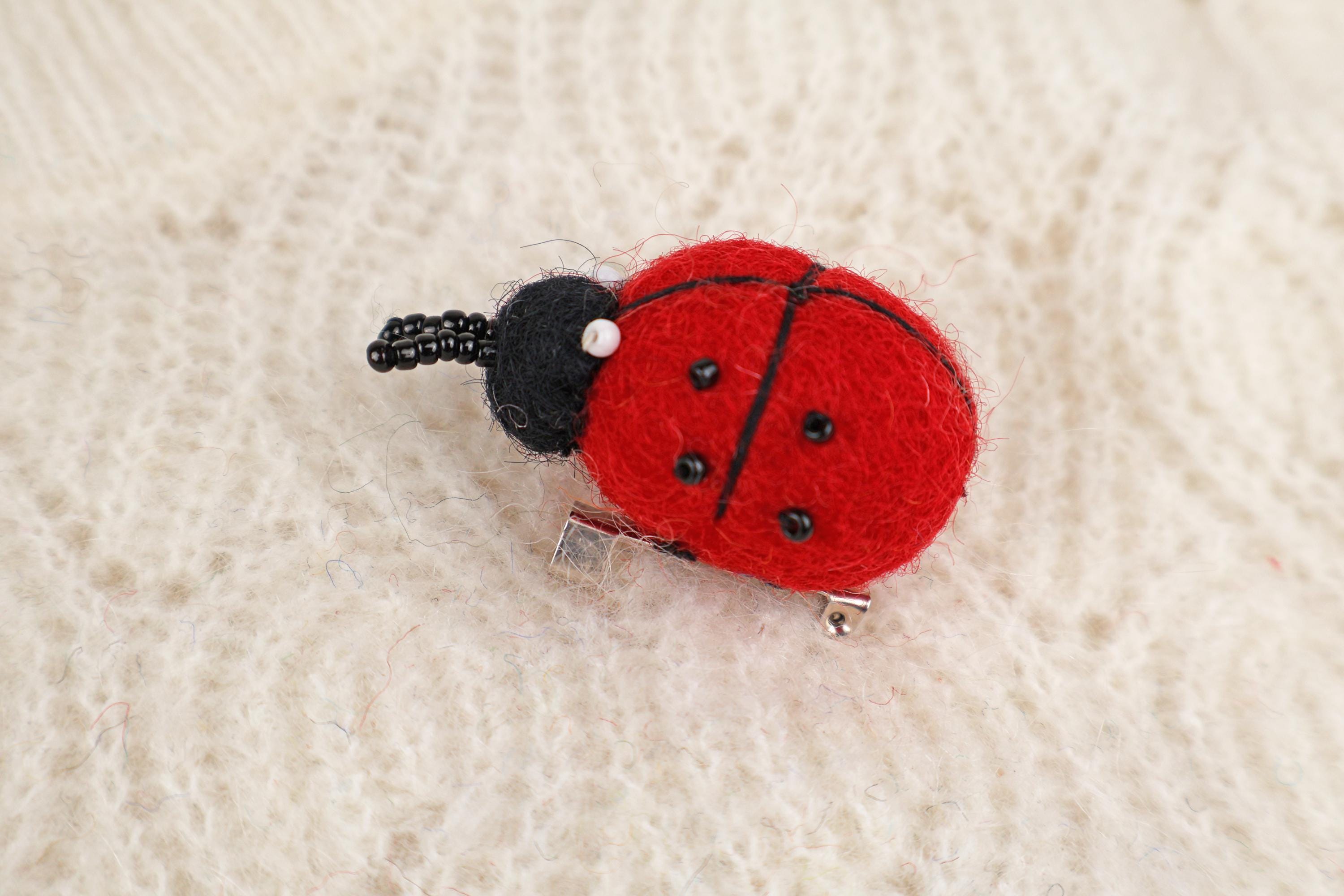 Filz Anstecker Brosche Marienkäfer Ladybug Käfer Pin Insekt
