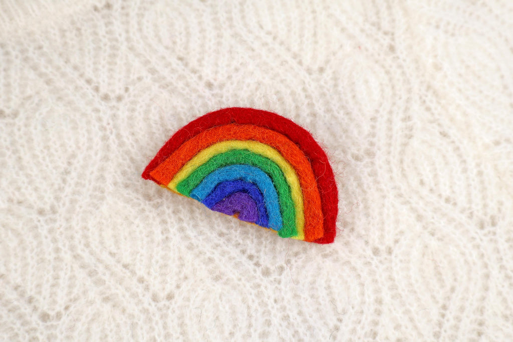 Filz Anstecker Regenbogen I Kinderbrosche I Bunte Brosche I Filzaccessoire I Geschenkidee