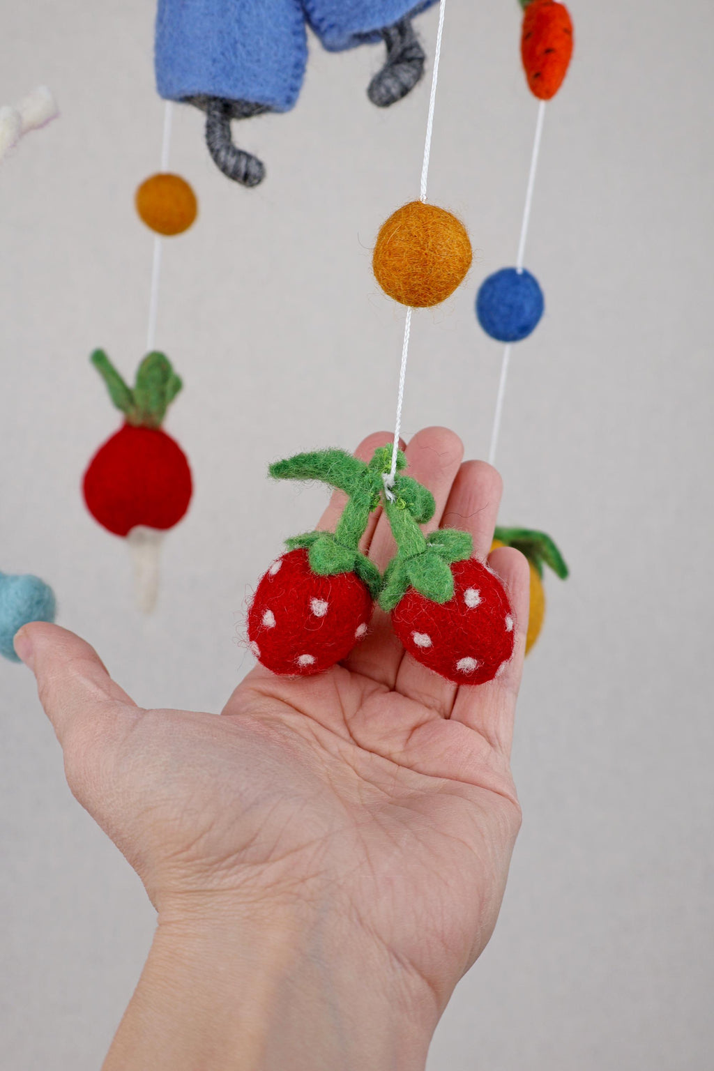 Filz-Mobile Häschen im Gemüsegarten I Mobilé Kinderzimmer I Filzdeko Kinderzimmer I Babyzimmer I Babydekoration I Obstdeko I Gießkanne