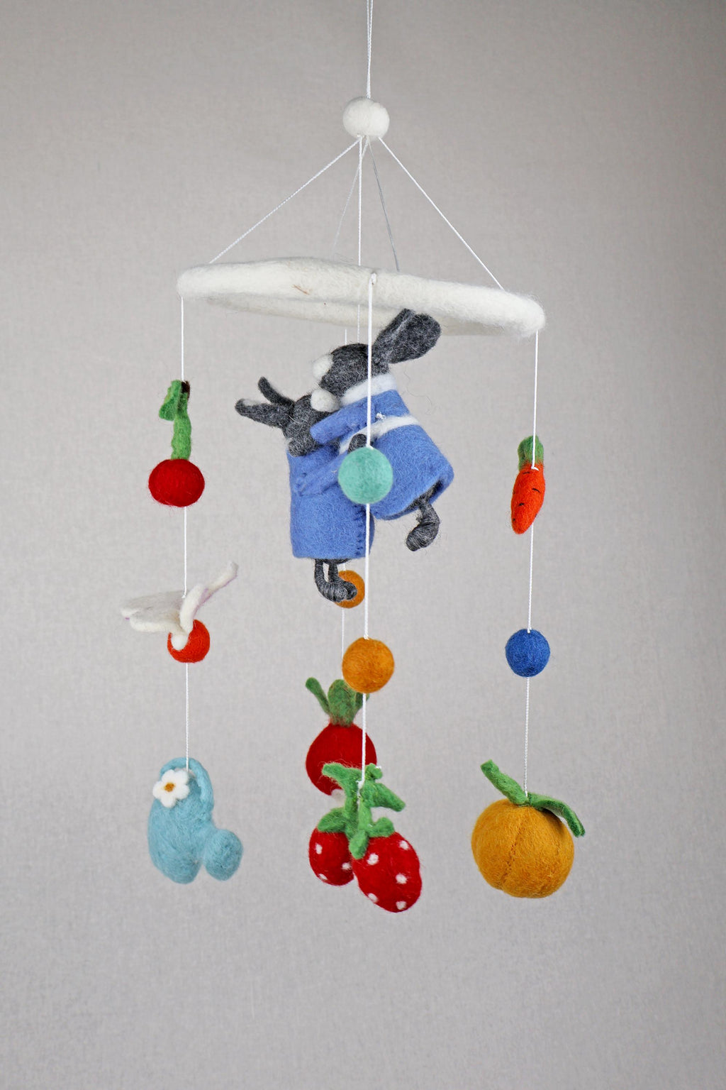 Filz-Mobile Häschen im Gemüsegarten I Mobilé Kinderzimmer I Filzdeko Kinderzimmer I Babyzimmer I Babydekoration I Obstdeko I Gießkanne