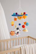 Mobilé kleiner Astronaut I Kinderzimmer I Mobilé Planeten und Astronaut I Sonne I Erde I Saturn I Sterne I Cosmonaut I Babyausstattung
