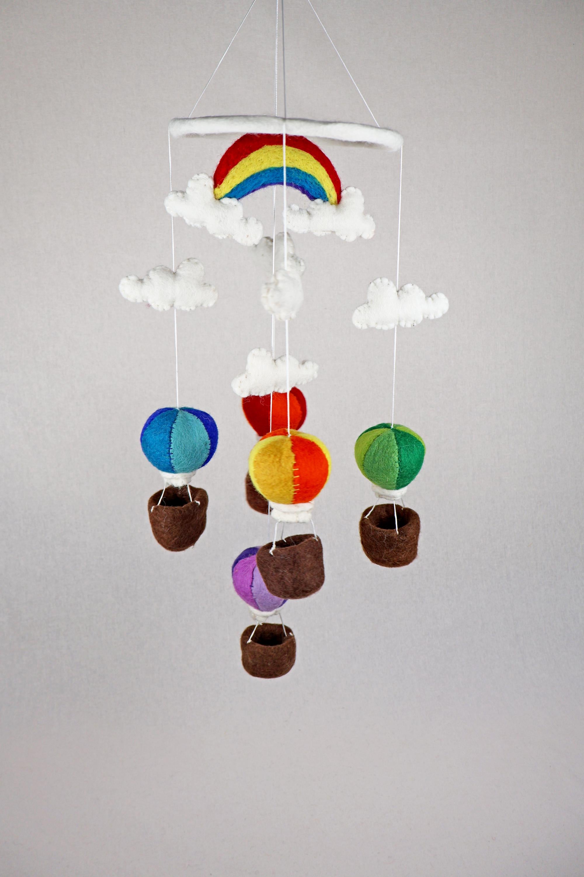 Heißluftballon Mobilé Baby I Kinderzimmer Dekoration I Babyzimmer Ausstattung I Geburt I Filzdeko Baby I Regenbogen Wolke I Mobilé Filz