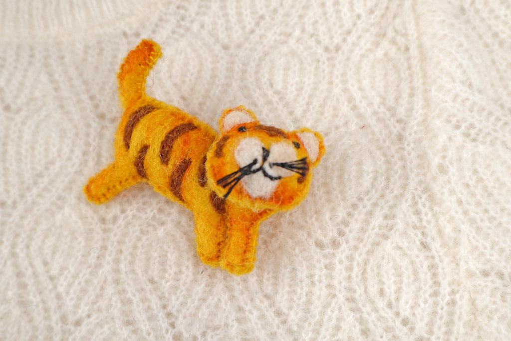 Filz Anstecker Tiger I Brosche I Kinderanstecker I Geburtstagsgeschenk Kinder I Filzbrosche I Löwe