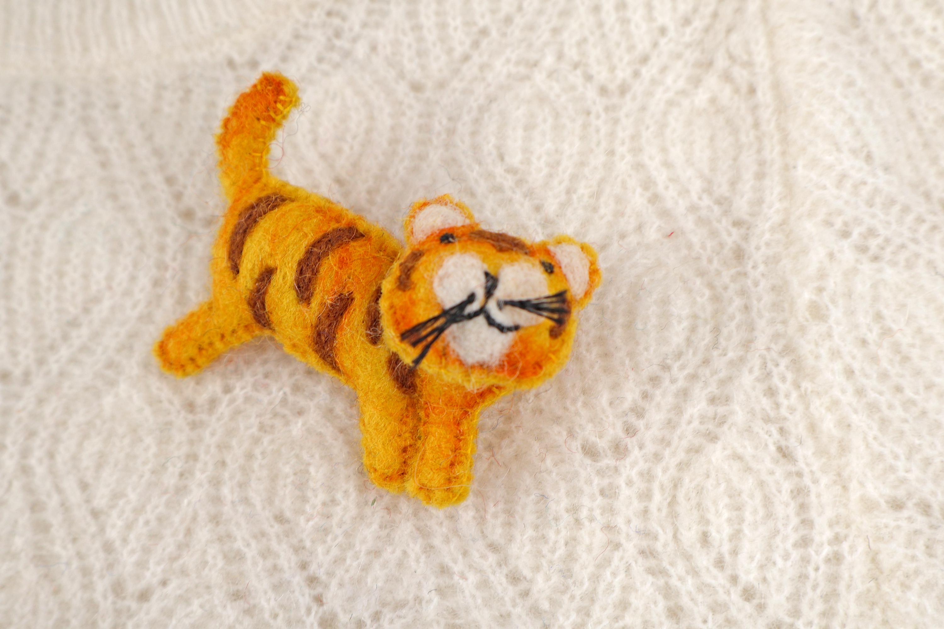 Filz Anstecker Tiger I Brosche I Kinderanstecker I Geburtstagsgeschenk Kinder I Filzbrosche I Löwe
