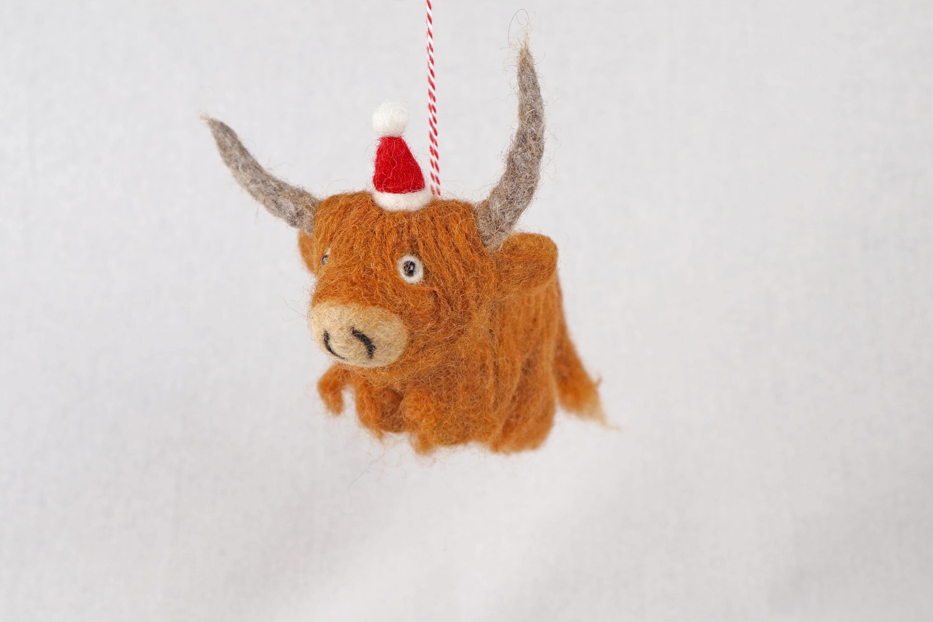 Filzanhänger Highland Rind mit Mütze I weihnachtliche Kuh I Christbaumschmuck I Weihnachtsdeko I Weihnachten I Anhänger