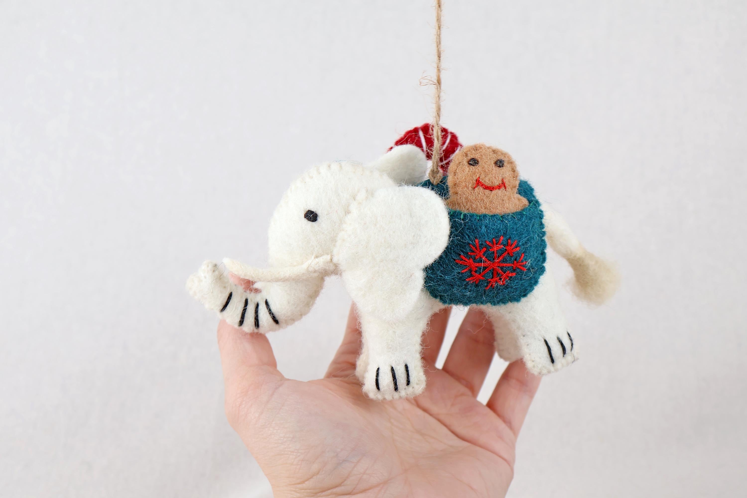 Anhänger Elefant mit Zuckerstange und Lebkuchenmann I Filzdeko I Winter I Weihnachtsbaum I Weihnachtselefant I Anhänger aus Filz I Wildtiere