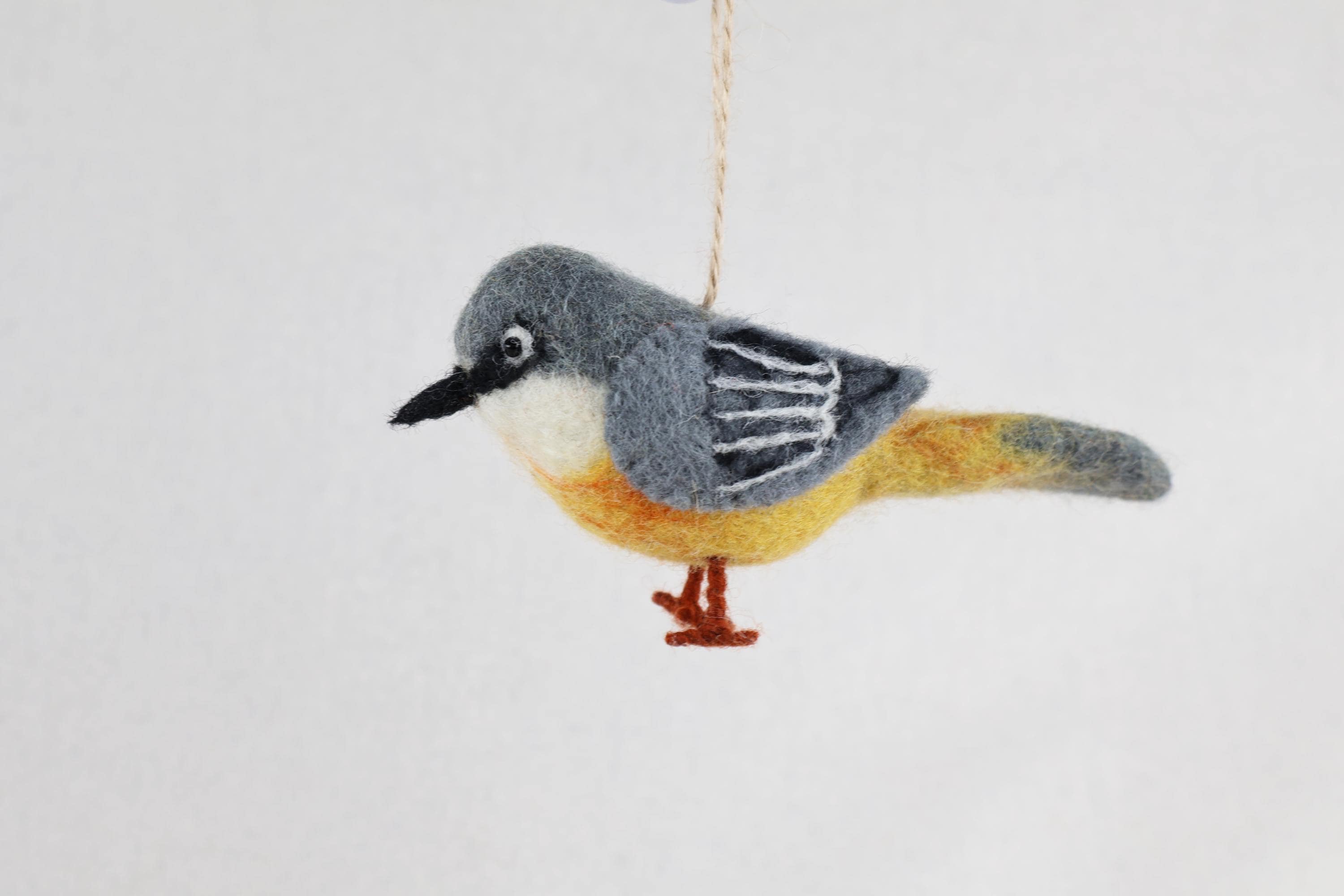 Filzanhänger Bergstelze I Christbaumschmuck I Weihnachtsdeko I Winterdeko I Weihnachtsbaum I Frühlingsdeko I Vogeldeko I Naturdeko I Fair