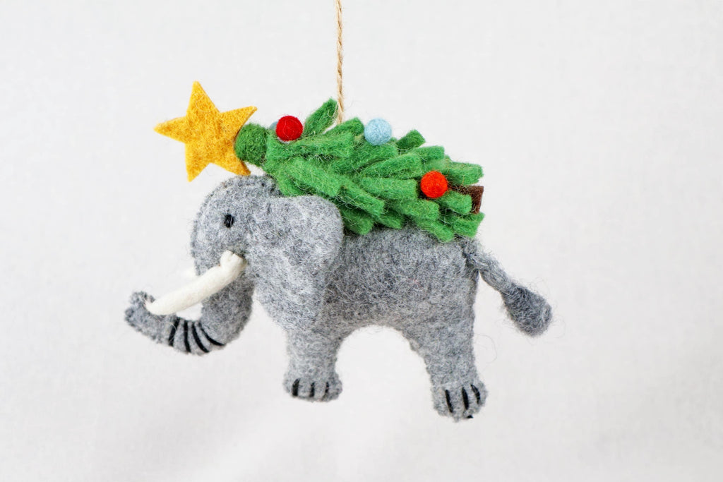 Anhänger Elefant mit Weihnachtsbaum I Deko aus Filz I Winter I Weihnachtsbaum I Weihnachtselefant I Anhänger aus Filz I Wildtiere