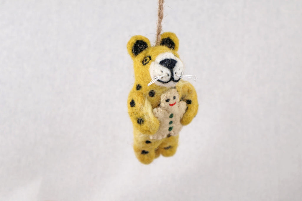 Weihnachtsbaum Anhänger Leopard mit Lebkuchenmann I Deko aus Filz I Winter I Weihnachtsbaum I Herbstdeko I Anhänger aus Filz I Wildtiere I