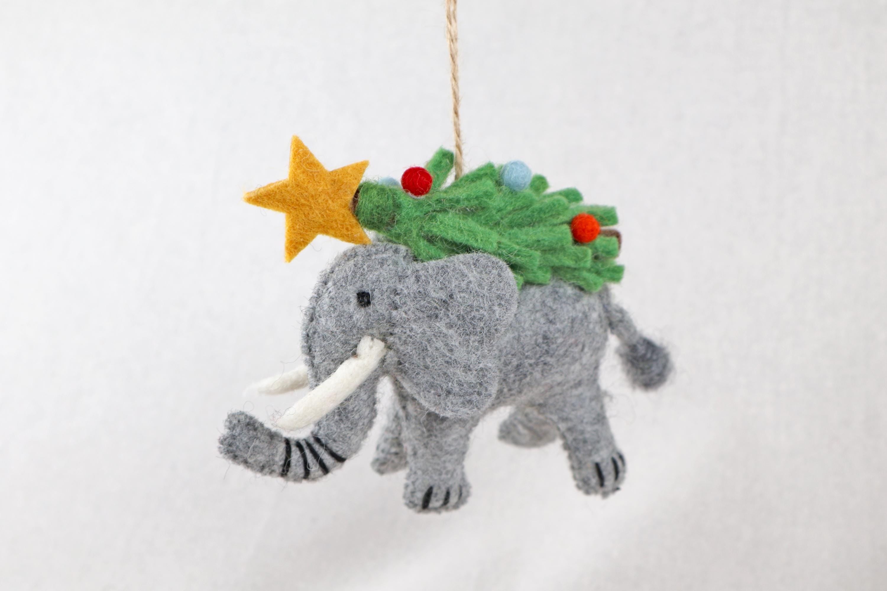 Anhänger Elefant mit Weihnachtsbaum I Deko aus Filz I Winter I Weihnachtsbaum I Weihnachtselefant I Anhänger aus Filz I Wildtiere