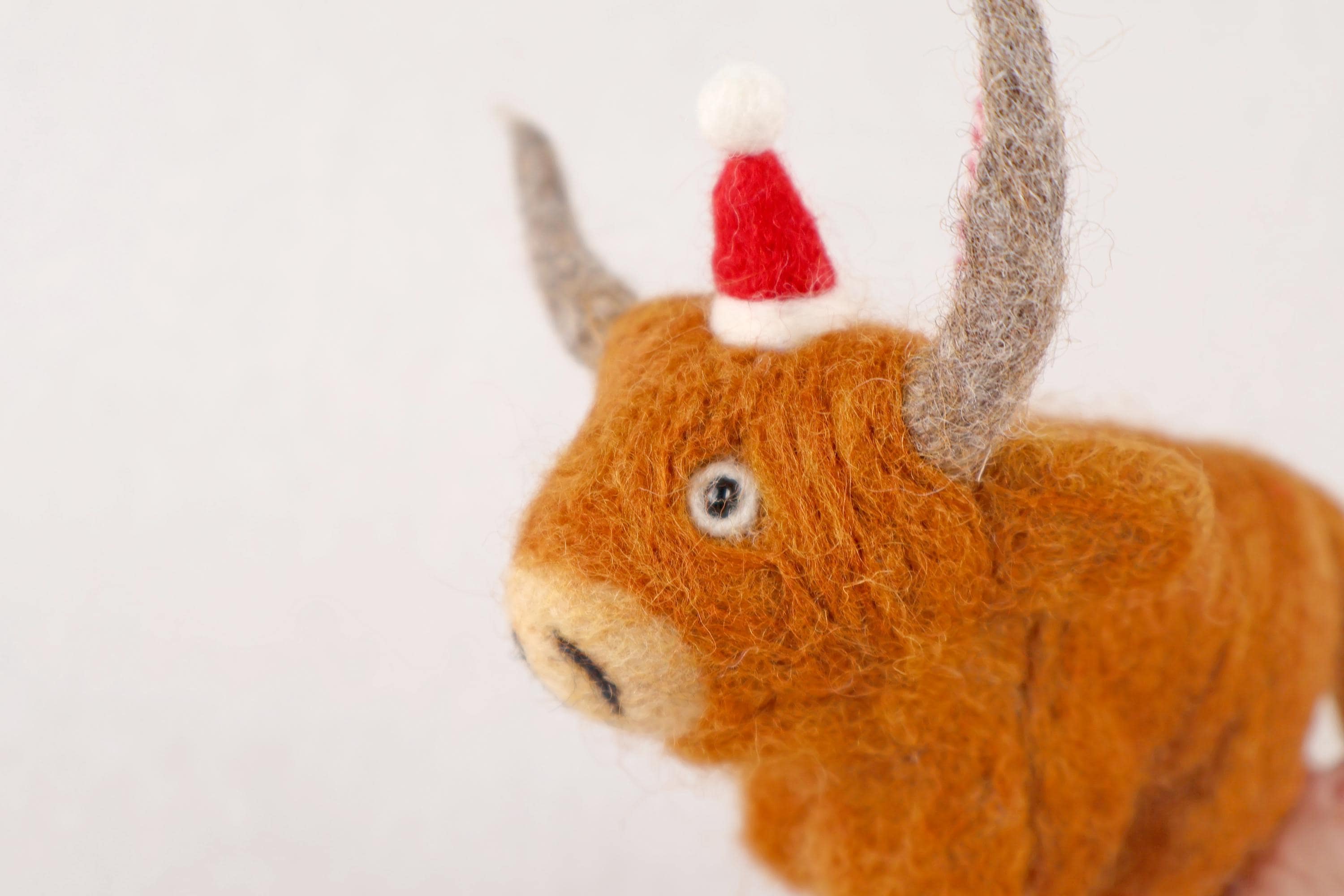 Filzanhänger Highland Rind mit Mütze I weihnachtliche Kuh I Christbaumschmuck I Weihnachtsdeko I Weihnachten I Anhänger