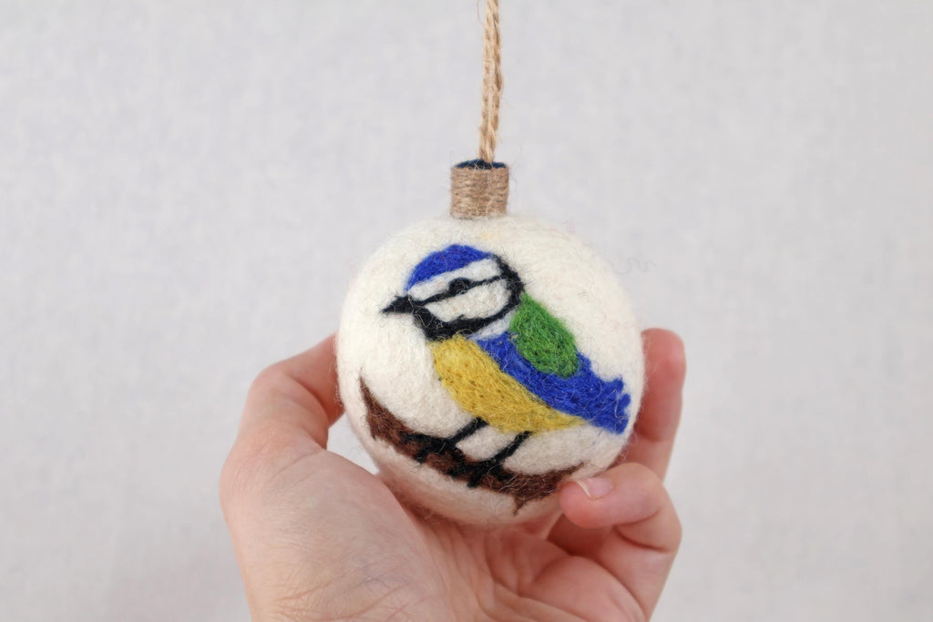 Weihnachtskugel Filz handgemacht I Weihnachtsdeko I Anhänger I Blaumeise Deko I Weihnachtsschmuck I Christbaumkuge Stechpalme Kugel Filz