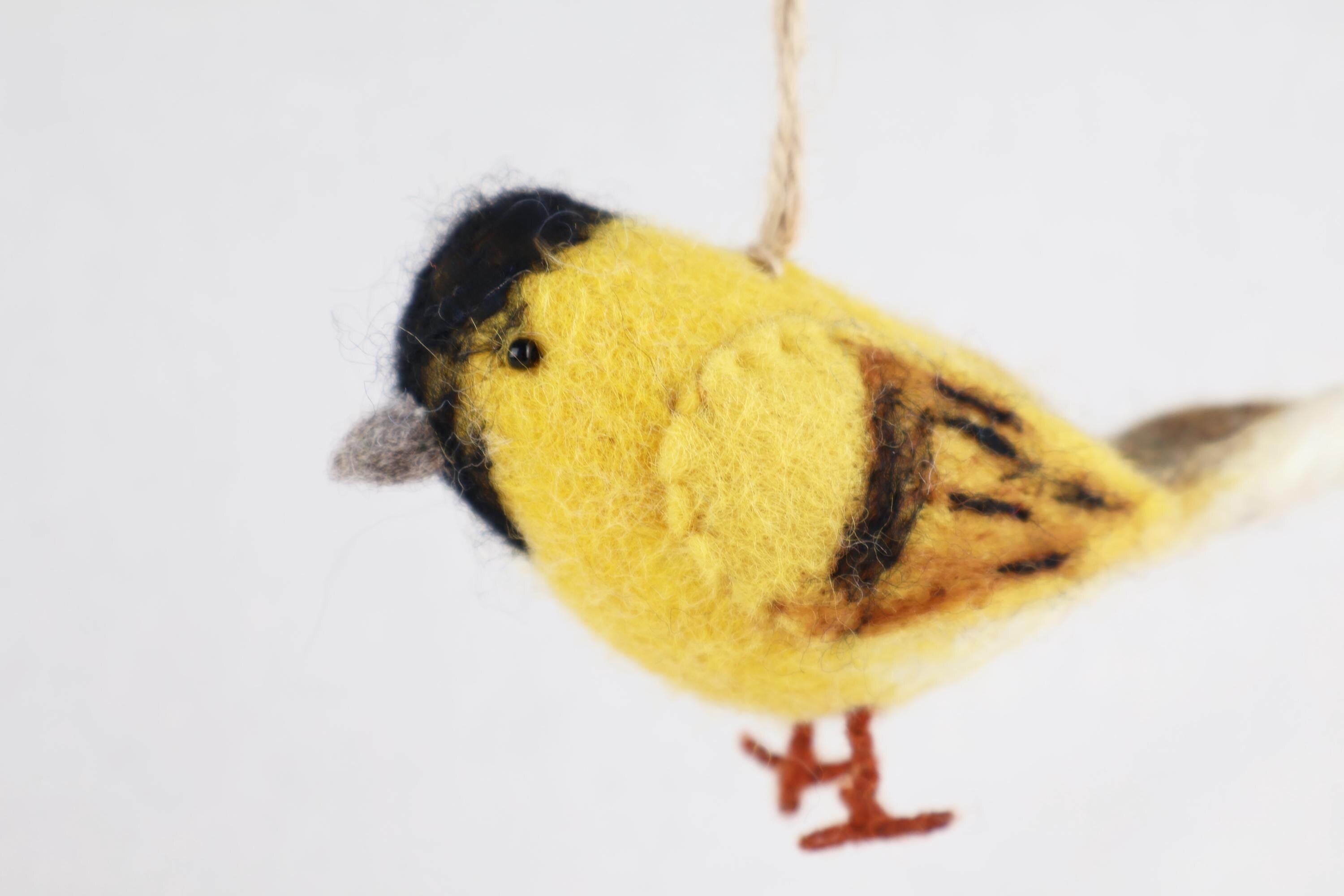 Filzanhänger Erlenzeisig I Christbaumschmuck I Weihnachtsdeko I Winterdeko I Weihnachtsbaum I Frühlingsdeko I Vogeldeko I Naturdeko I Fair