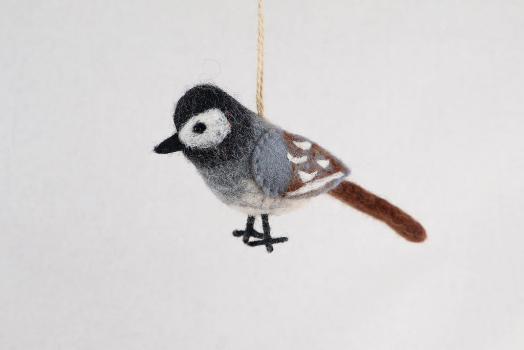 Filzanhänger Bachstelze I Christbaumschmuck I Weihnachtsdeko I Winterdeko I Weihnachtsbaum I Frühlingsdeko I Vogeldeko I Naturdeko I Fair