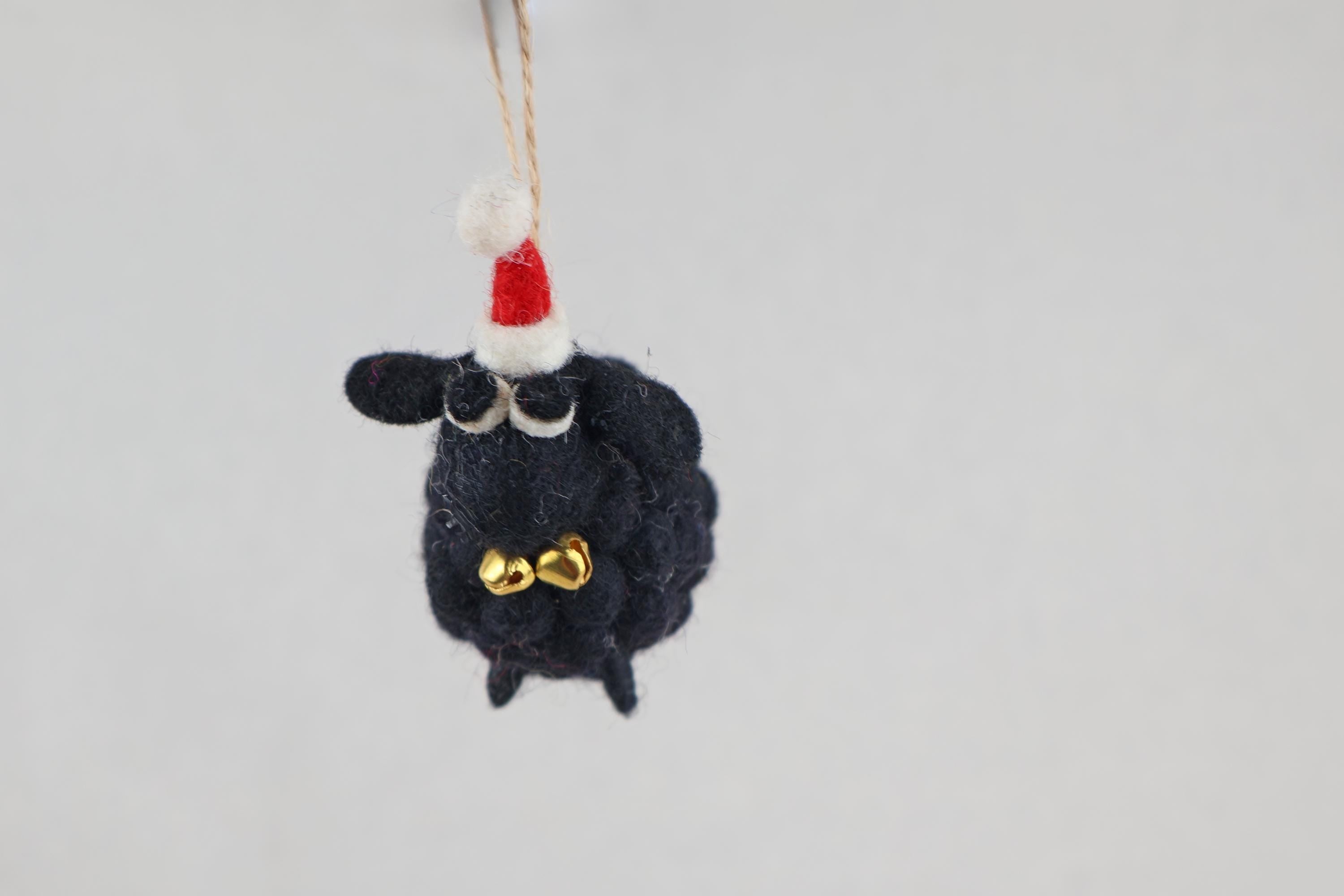 Weihnachtsanhänger schwarzes Schaf mit GlöckchenI Christbaumschmuck Weihnachtsdeko I Winter Weihnachtsbaum I Weihnachtsschaf