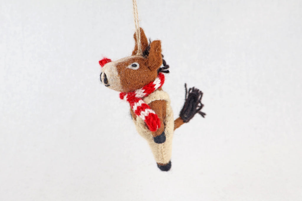 Weihnachtsanhänger Pferd I Filz Christbaumschmuck I Weihnachtsdeko Pferdchen I Pferd mit Latzhose und Schal