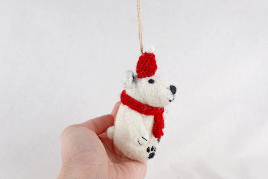 Weihnachtsanhänger Eisbär mit Mütze und Schal I Filz Christbaumschmuck I Weihnachtsdeko I Winterdeko aus Filz