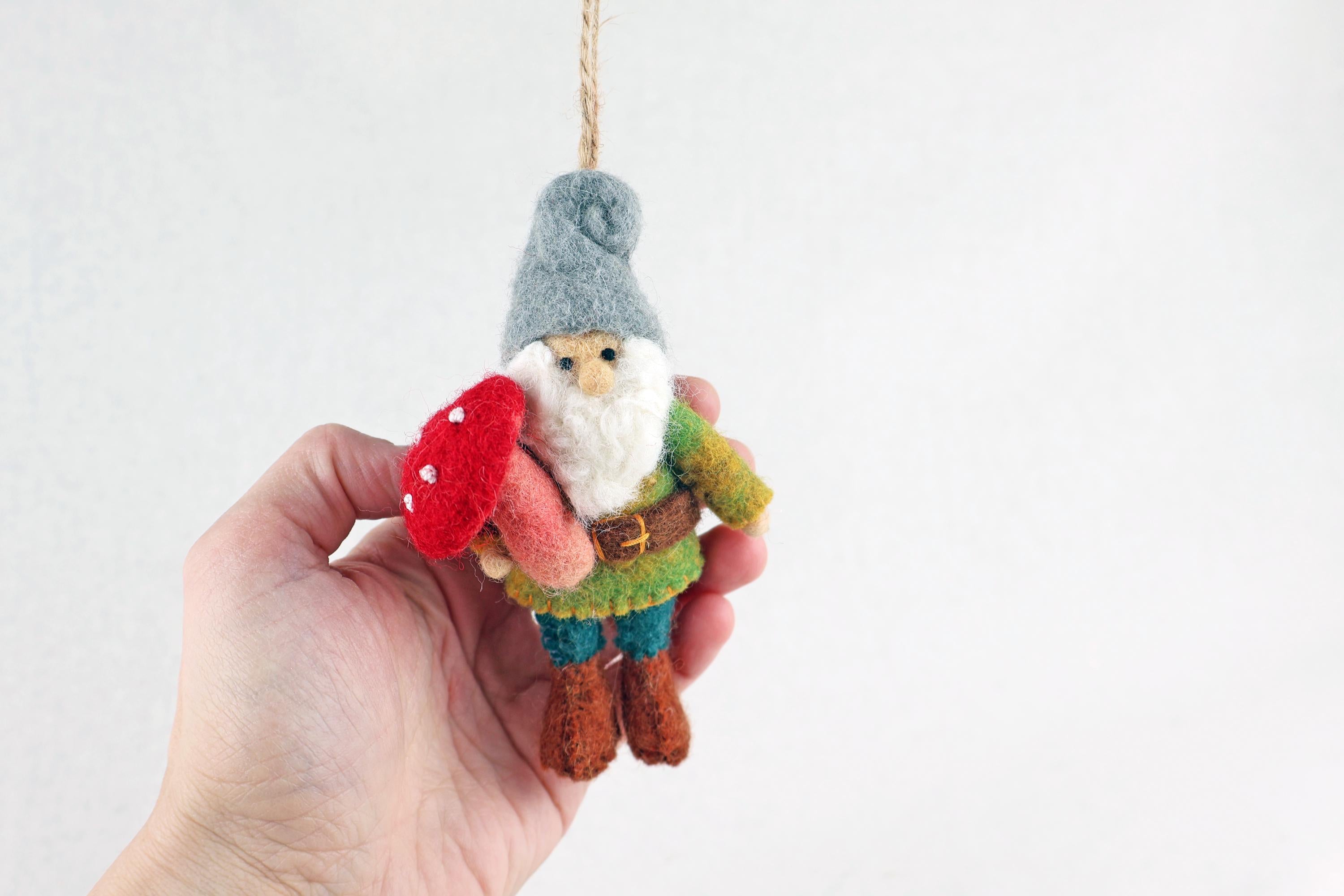 Weihnachtsanhänger Zwerg mit Fliegenpilz I Wichtel I Christbaumschmuck Weihnachtsdeko I Weihnachtsbaum I Weihnachtswichtel I Weihnachtszwerg