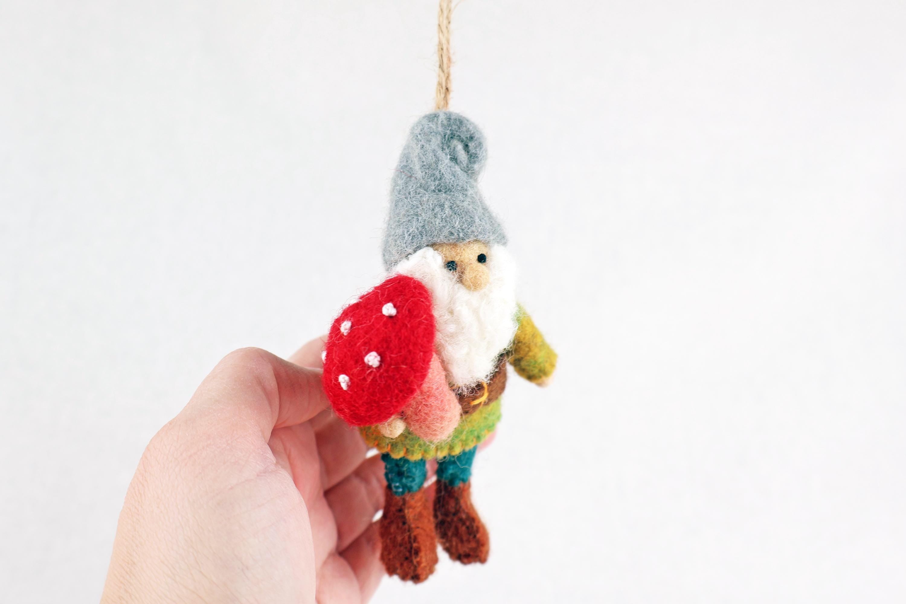 Weihnachtsanhänger Zwerg mit Fliegenpilz I Wichtel I Christbaumschmuck Weihnachtsdeko I Weihnachtsbaum I Weihnachtswichtel I Weihnachtszwerg