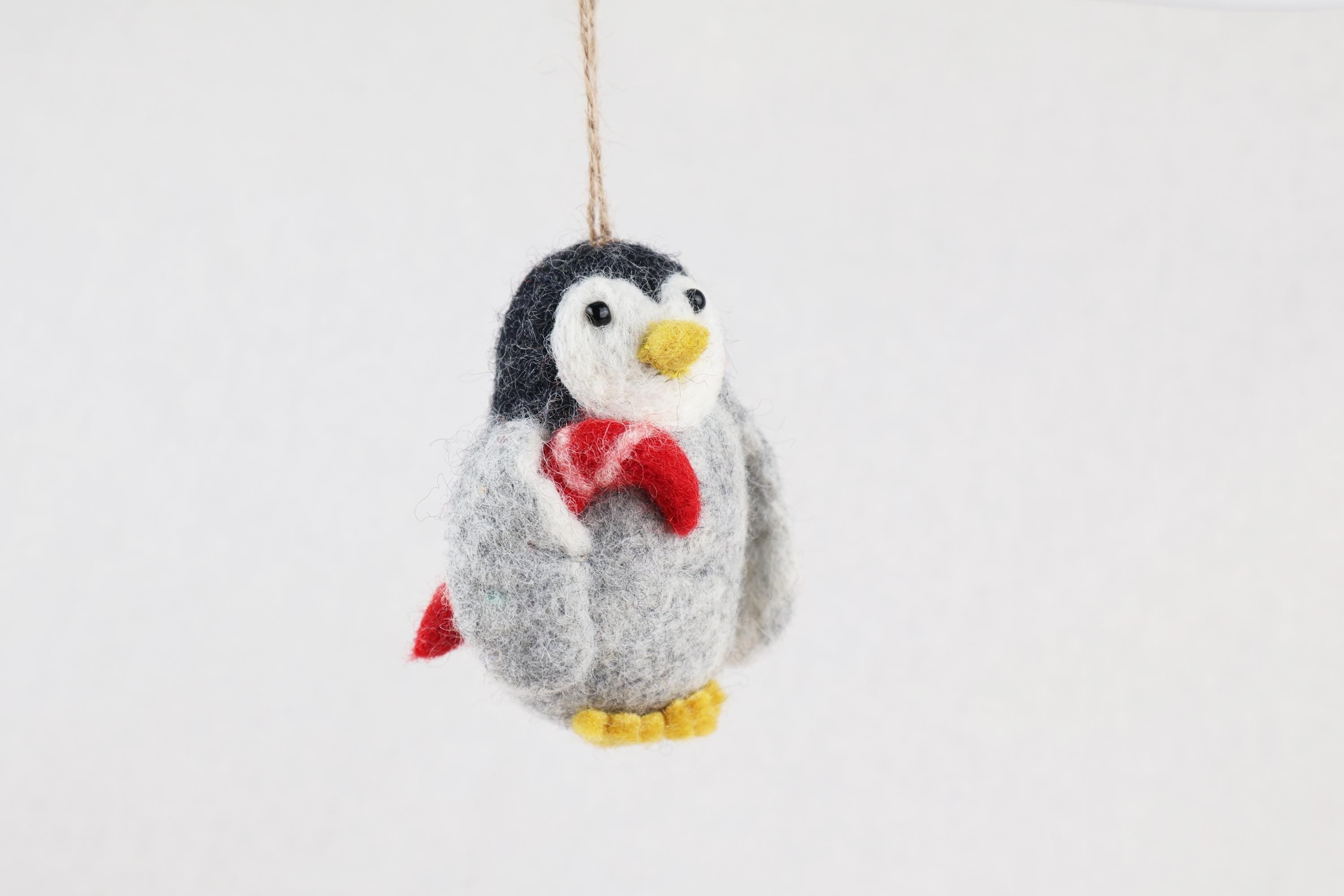 Weihnachtsanhänger Pinguin mit Zuckerstange I Christbaumschmuck Weihnachtsdeko I Winter Weihnachtsbaum