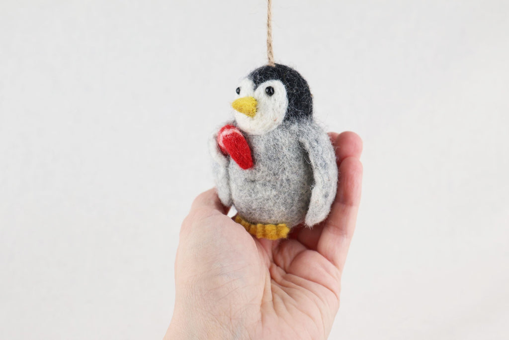 Weihnachtsanhänger Pinguin mit Zuckerstange I Christbaumschmuck Weihnachtsdeko I Winter Weihnachtsbaum