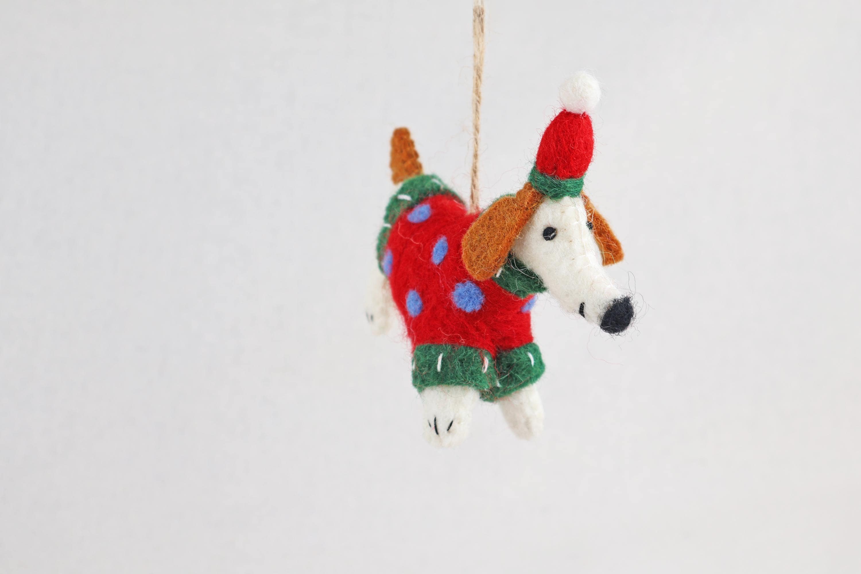 Weihnachtsanhänger Hund mit Mütze und Pullover I Filz Christbaumschmuck I Weihnachtsdeko I Weihnachtshund
