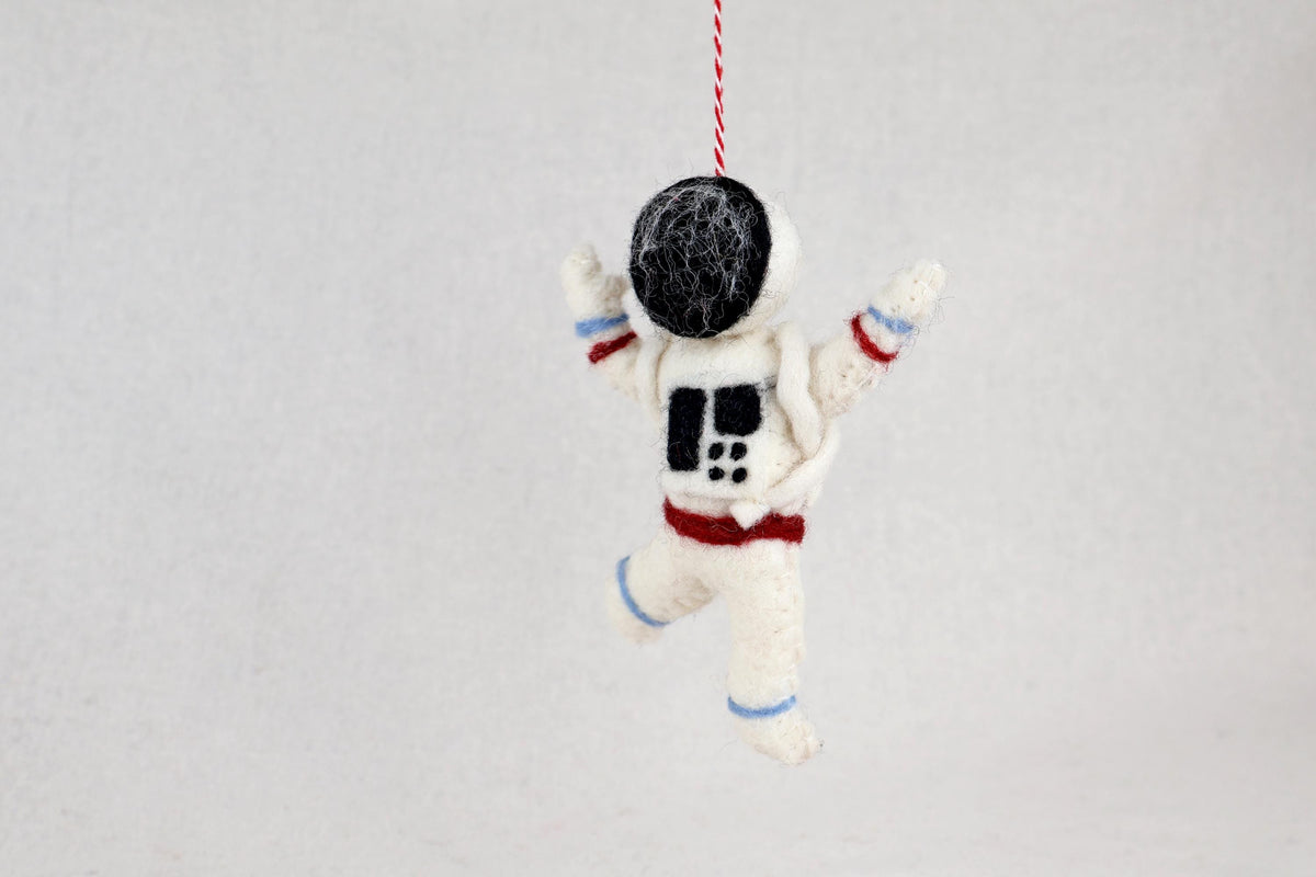 Astronaut aus Filz – Handgefertigter Anhänger | Geschenk für Weltraumfans | Deko | Weihnachtsanhänger | Raumfahrt I Christbaumschmuck