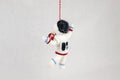 Astronaut mit Geschenk aus Filz – Handgefertigter Anhänger | Weihnachtsdeko | Weltraum I Weihnachtsanhänger | Raumfahrt I Christbaumschmuck