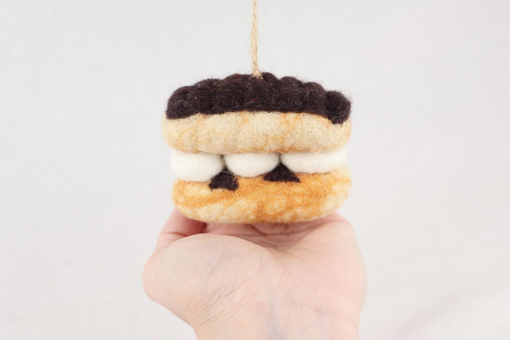 3er-Set Filz-Patisserie Anhänger – Handgefertigte Törtchen & Éclairs | Christbaumschmuck | Süße Weihnachtsdeko | Patisserie Deko