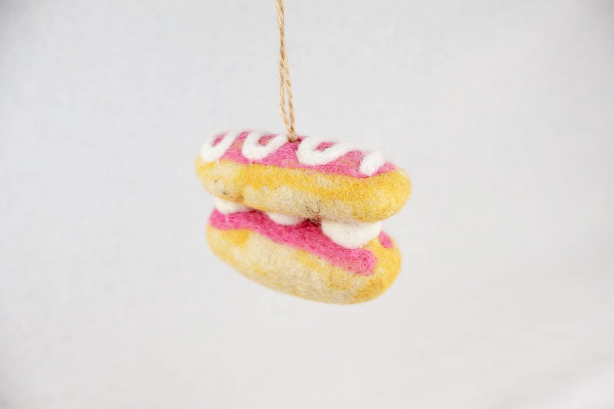 3er-Set Filz-Patisserie Anhänger – Handgefertigte Törtchen & Éclairs | Christbaumschmuck | Süße Weihnachtsdeko | Patisserie Deko