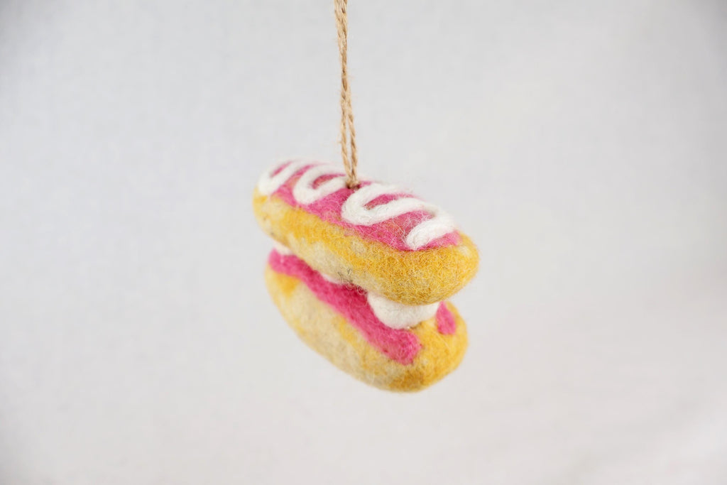 3er-Set Filz-Patisserie Anhänger – Handgefertigte Törtchen & Éclairs | Christbaumschmuck | Süße Weihnachtsdeko | Patisserie Deko
