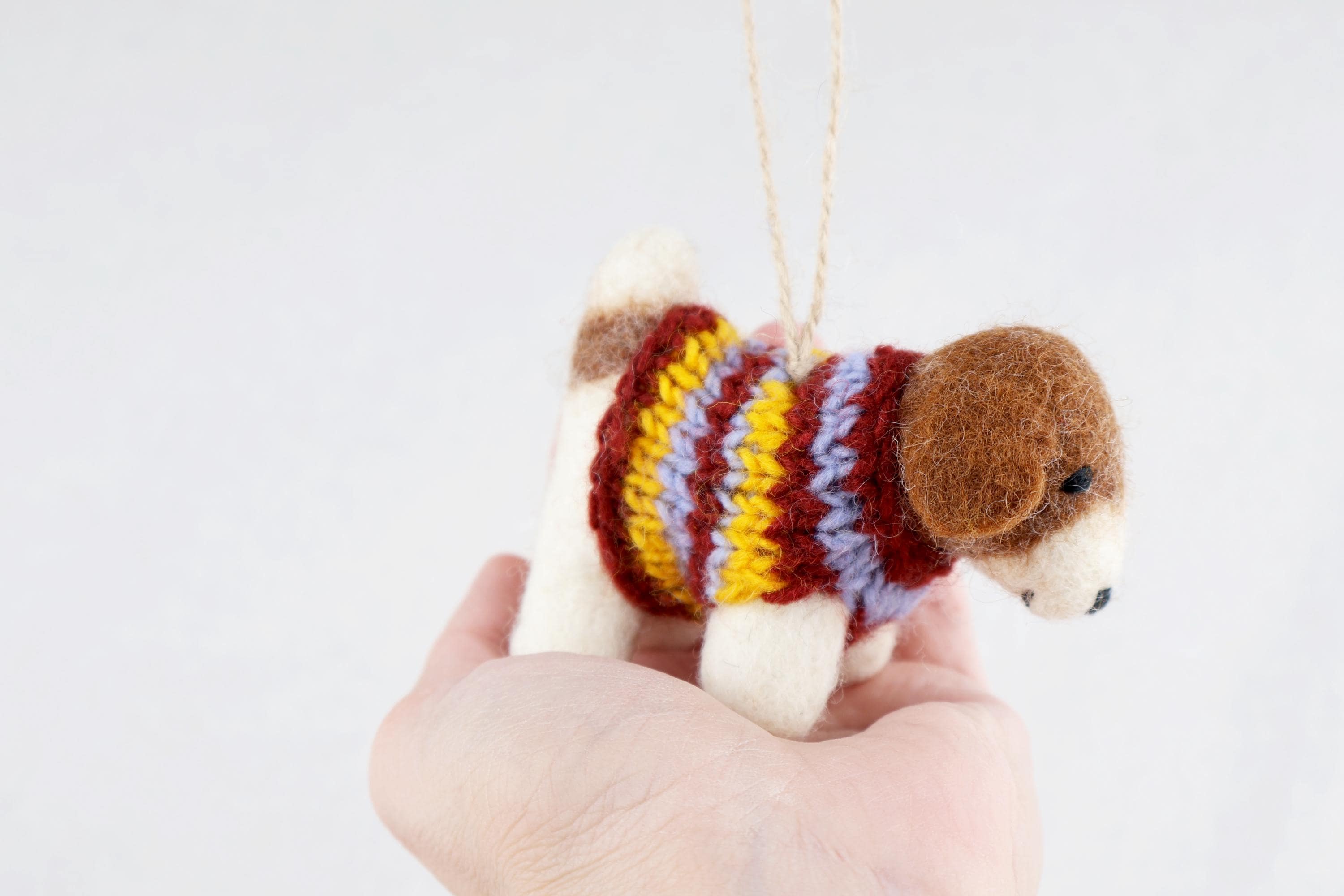Weihnachtsanhänger Hund Beagle mit Strickpullover I Filz Christbaumschmuck I Weihnachtsdeko I Weihnachtshund