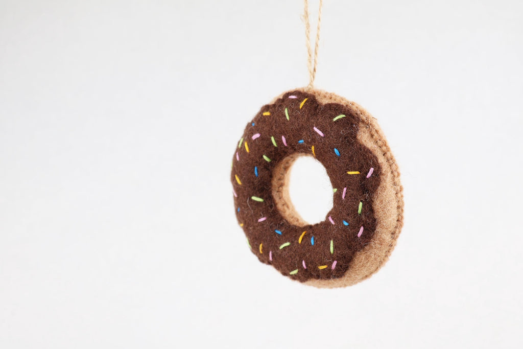 Weihnachtsanhänger Donut I Filz Christbaumschmuck I Weihnachtsdeko I Anhänger Weihnachten I Donut Geschenkidee I Schoko Donut mit Streusel