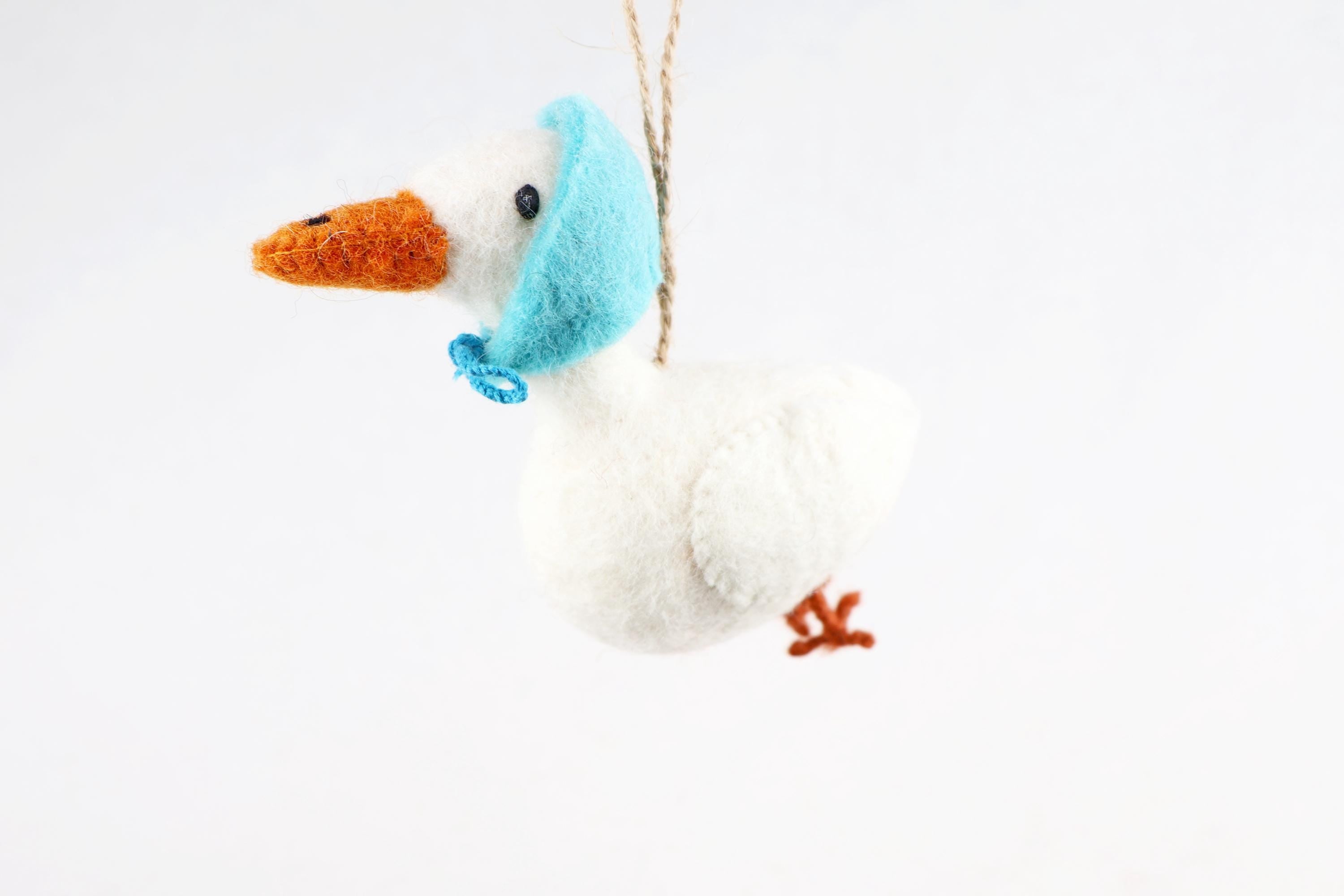 Anhänger Gans I Weihnachtsdeko I Osterschmuck I Osterdeko I Osterstrauß I Filzdeko Ostern I Frühling I Entendeko I Kopftuch