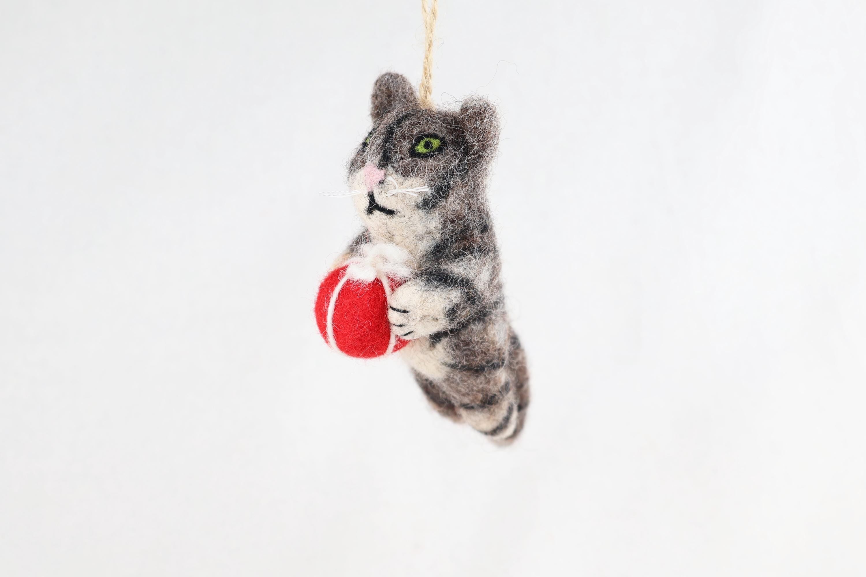 Weihnachtsanhänger Katze mit Geschenk I Christbaumschmuck Weihnachtsdeko I Winter Weihnachtsbaum I Weihnachtskatze