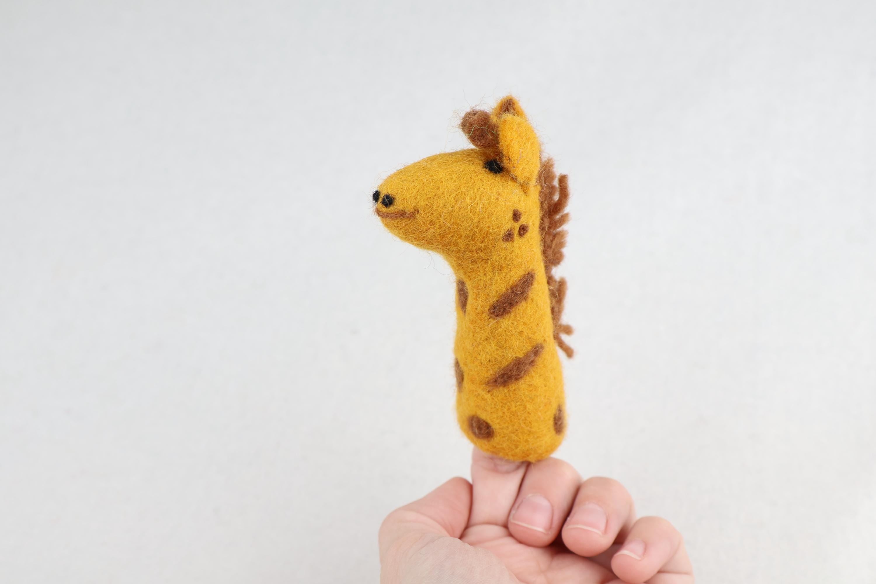 Niedliche Fingerpuppe Giraffe aus Filz I Fingerspiel I Safari I Afrikanische Tiere I Spielzeug Montessori I Geschichten erzählen