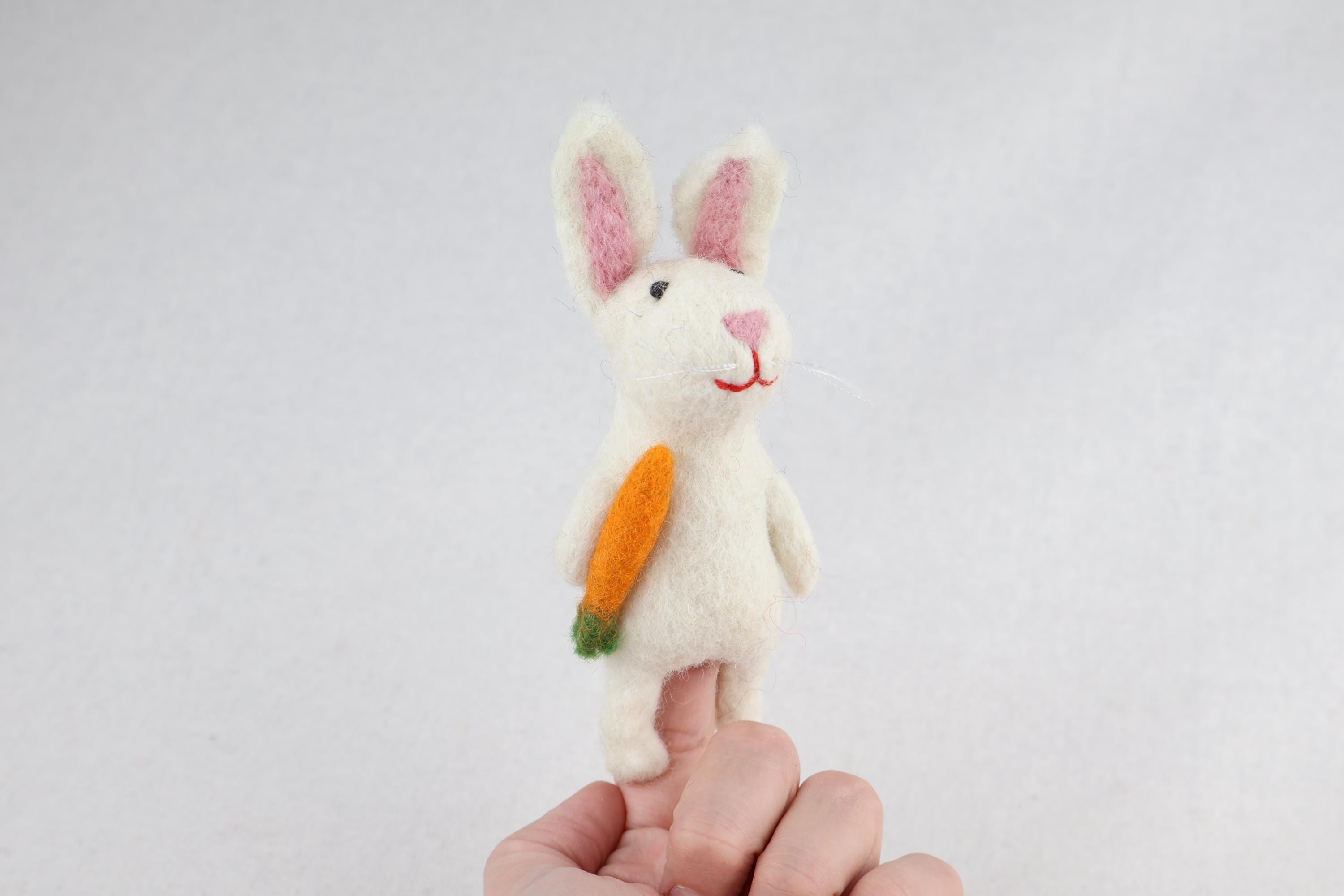 Niedliche Fingerpuppe Hase aus Filz I Fingerspiel I Bauernhoftier I Osterhase I Spielzeug Montessori I Geschichten erzählen